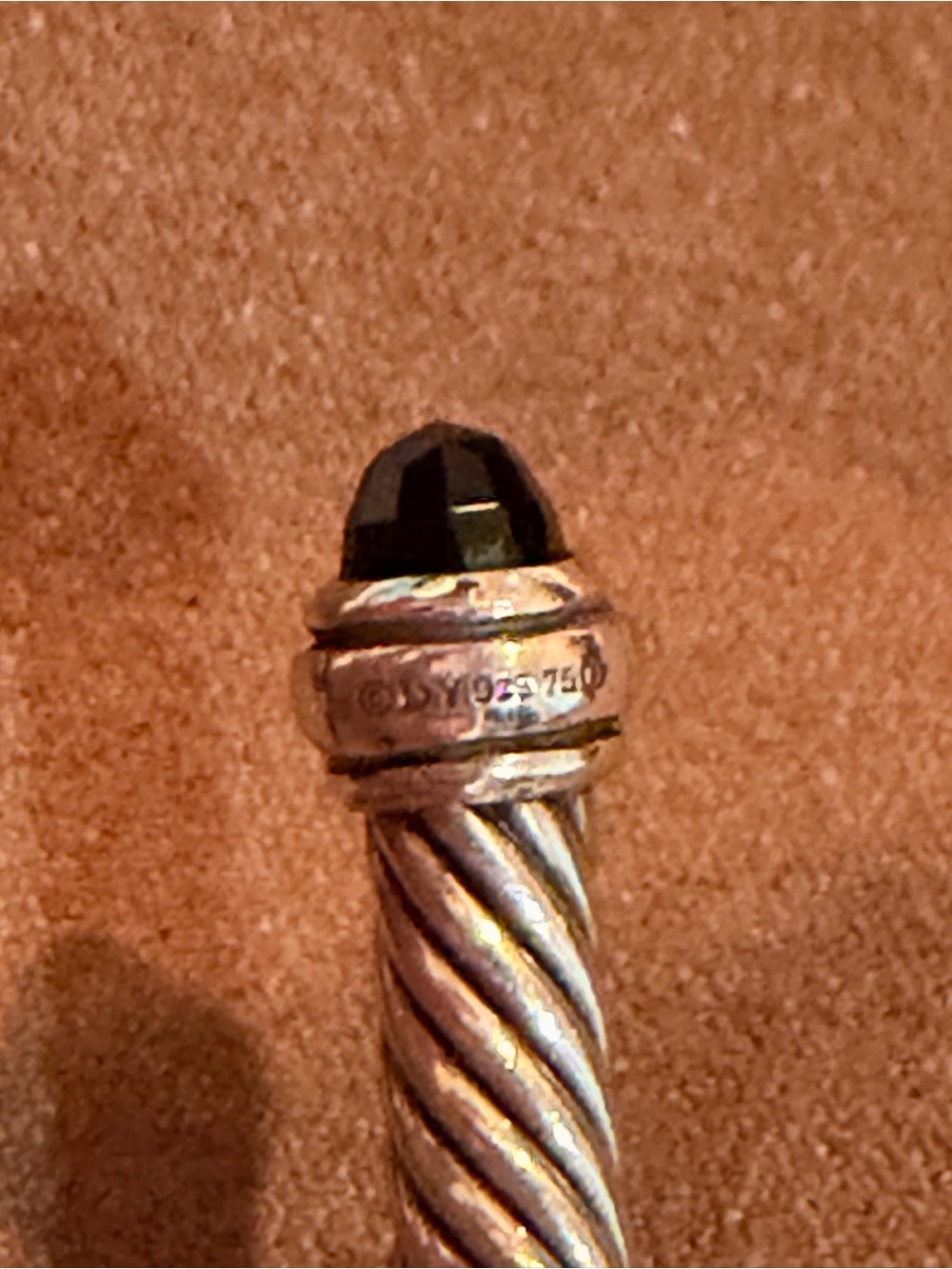 David Yurman Authentic Classic Cable Bracelet | 4mm | Medium | 18k Gold | Onyx - Picture 2 of 10